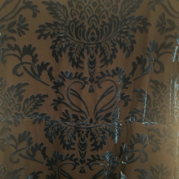 Elegant Blue Velvet Top - Picture 9 of 9